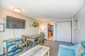 Oceanfront Condo Coastal Decor Sleeps 6 SMART TV